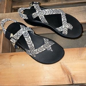 Chaco Womens Z/Cloud 2 size 10 White and Black